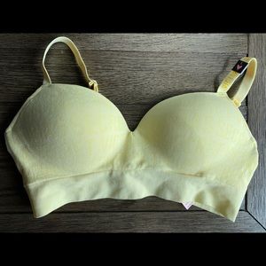 Victoria’s Secret Bra, brand new w/ tags